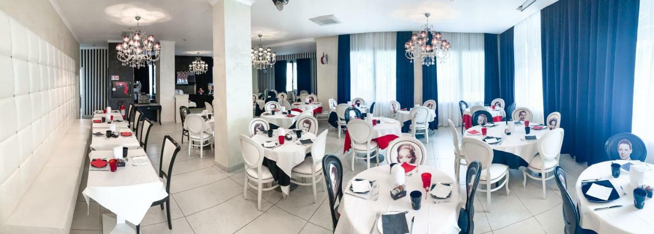 Hotel Le Cinéma Gatteo a Mare Extérieur photo